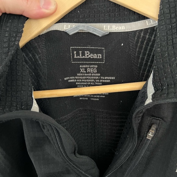 Very comfortable black LL Bean fleece pull over. - Picture 3 of 3